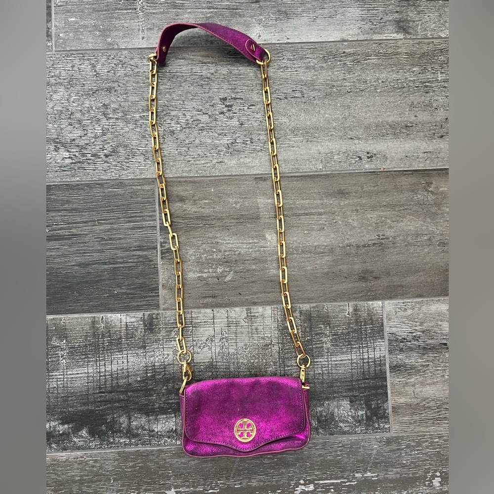 Fuchsia metallic Tory Burch Crossbody